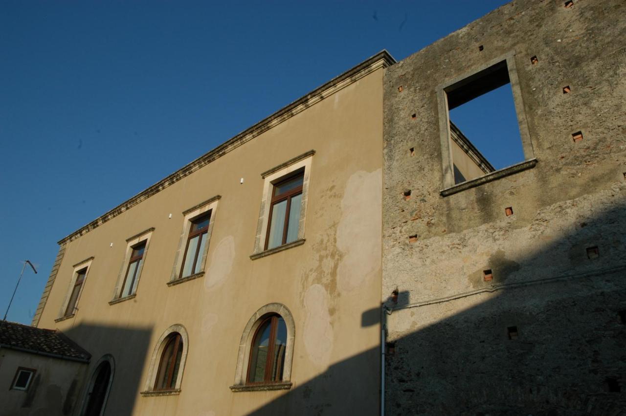 Castello D'Alcontres B&B Nizza di Sicilia Exterior foto